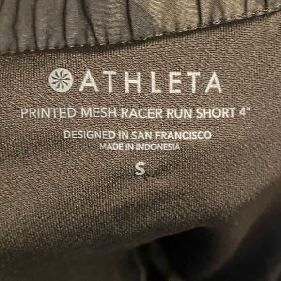 ATHLETA Printed Mesh Racer Run Shorts 4” Camo Mesh Green Women’s Size Small - Picture 8 of 9